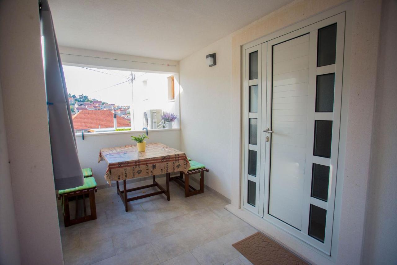 Apartments With A Parking Space Sutivan, Brac - 752 Exteriör bild