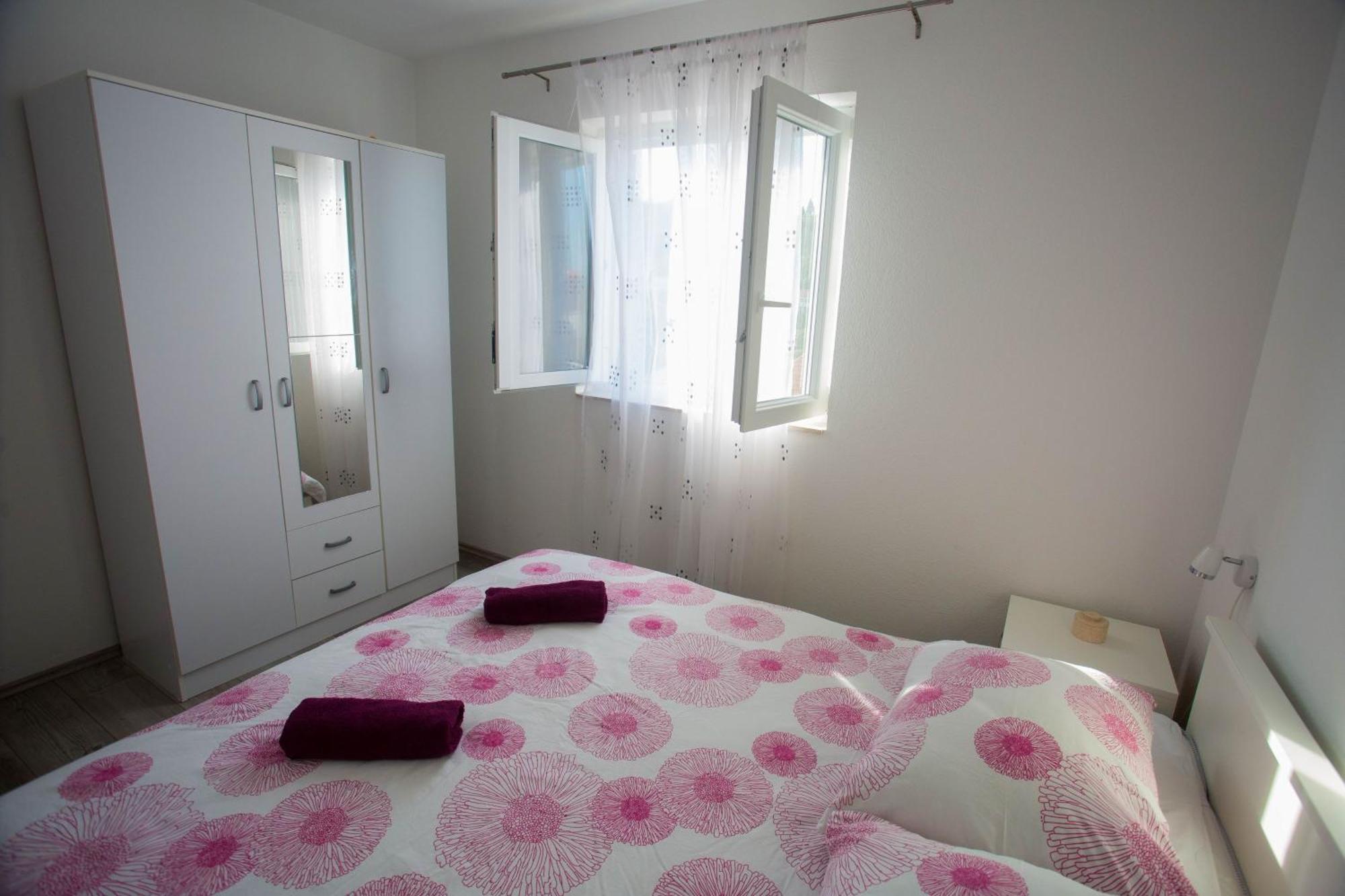Apartments With A Parking Space Sutivan, Brac - 752 Rum bild